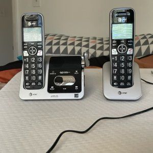 2 Handset corldless AT&T Phone and answering system